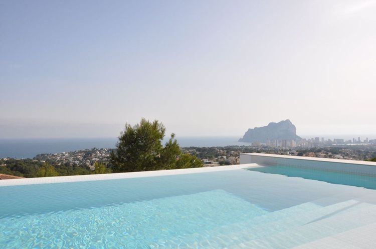 House | Resale in Benissa Coast in Costa Blanca - Photo 2