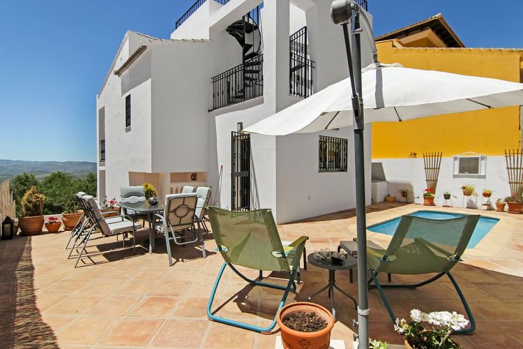 House | Resale in Periana in Periana, Costa del Sol - Photo 4