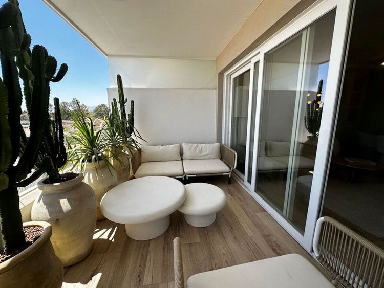 Apartment | Resale in Nueva Andalucía in Nueva Andalucía Others, Costa del Sol - Photo 5