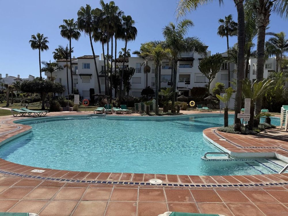 Apartment | Resale in Costalita in Costalita, Costa del Sol - Main property photo