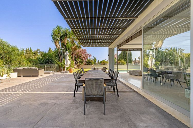 House | Resale in Marbella in Marbella Others, Costa del Sol - Photo 2