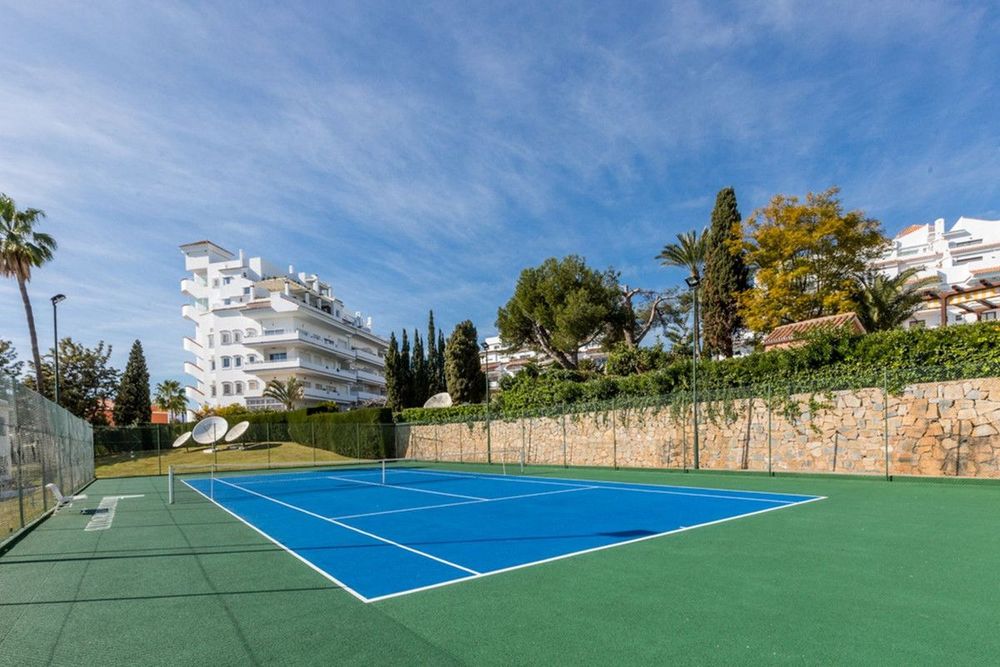 Apartment | Resale in Puerto Banús in Puerto Banús, Nueva Andalucía, Costa del Sol - Main property photo