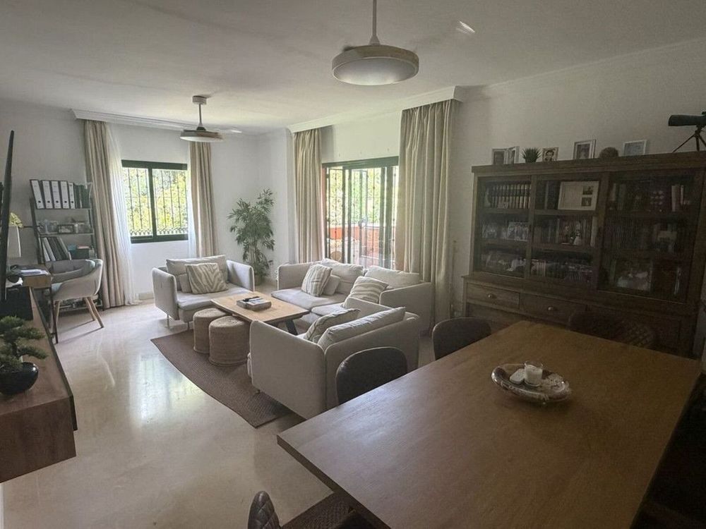 Apartment | Resale in Elviria in Elviria, Costa del Sol - Main property photo