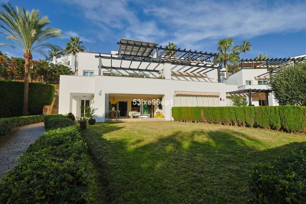 House | Resale in Santa Clara in Santa Clara, Costa del Sol - Main property photo