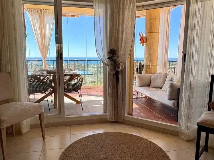 Apartment | Resale in Riviera del Sol in Riviera del Sol, Costa del Sol - Photo 3