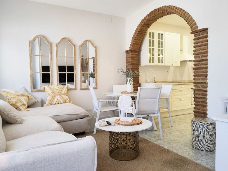 Apartment | Resale in Mijas Costa in Mijas Costa, Costa del Sol - Photo 2