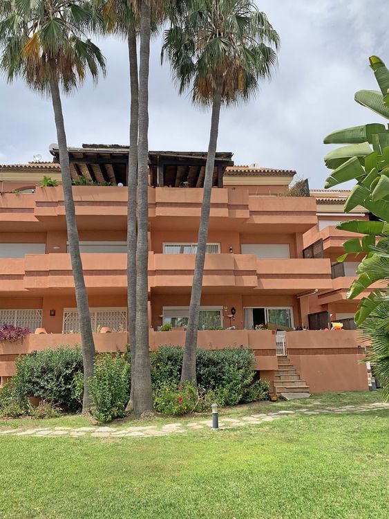 Penthouse | Resale in Puerto Banús in Puerto Banús, Costa del Sol - Photo 3