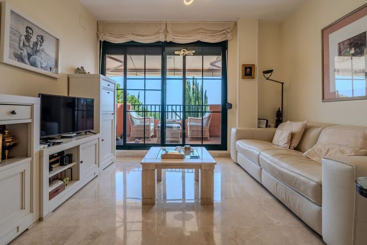 Apartment | Resale in Finestrat in Finestrat, Costa Blanca - Photo 4