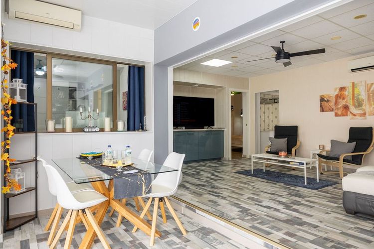 House | Resale in Torreblanca in Torreblanca, Costa del Sol - Photo 5