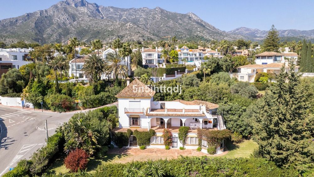 House | Resale in The Golden Mile in The Golden Mile, Costa del Sol - Main property photo