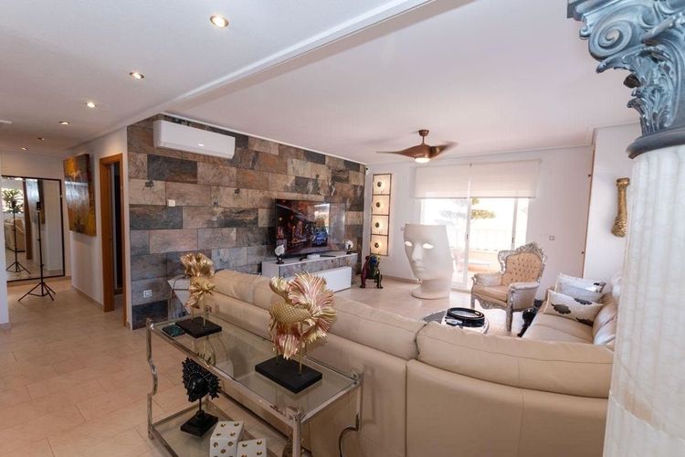 Apartment | Resale in Los Dolses in Costa Blanca - Photo 3