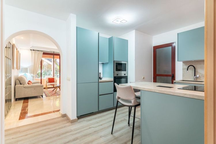 Apartment | Resale in Elviria in Elviria, Costa del Sol - Photo 5