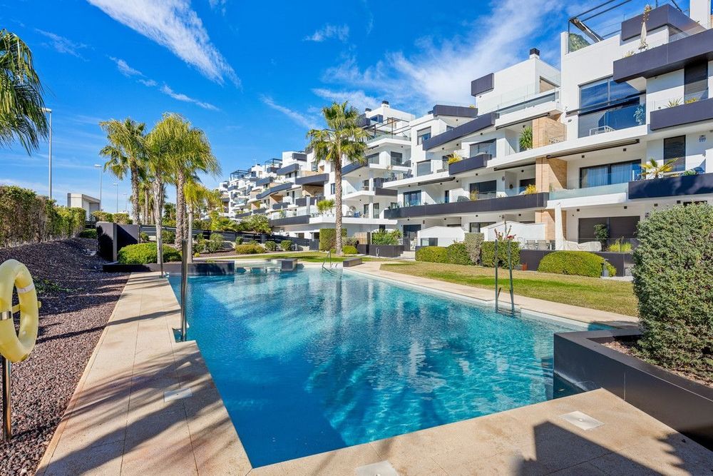 Penthouse | Resale in Villamartin in Villamartin, Costa Blanca - Main property photo