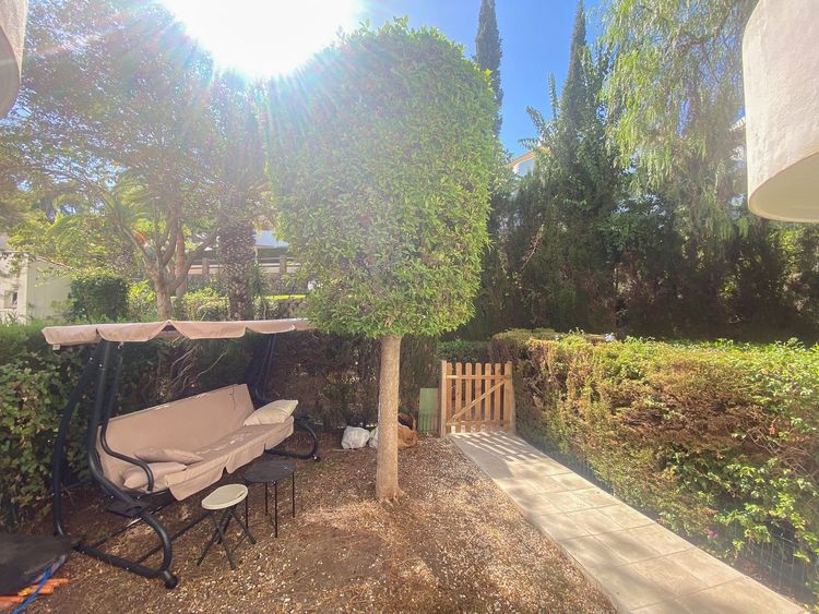 Apartment | Resale in Calahonda in Calahonda, Costa del Sol - Photo 3
