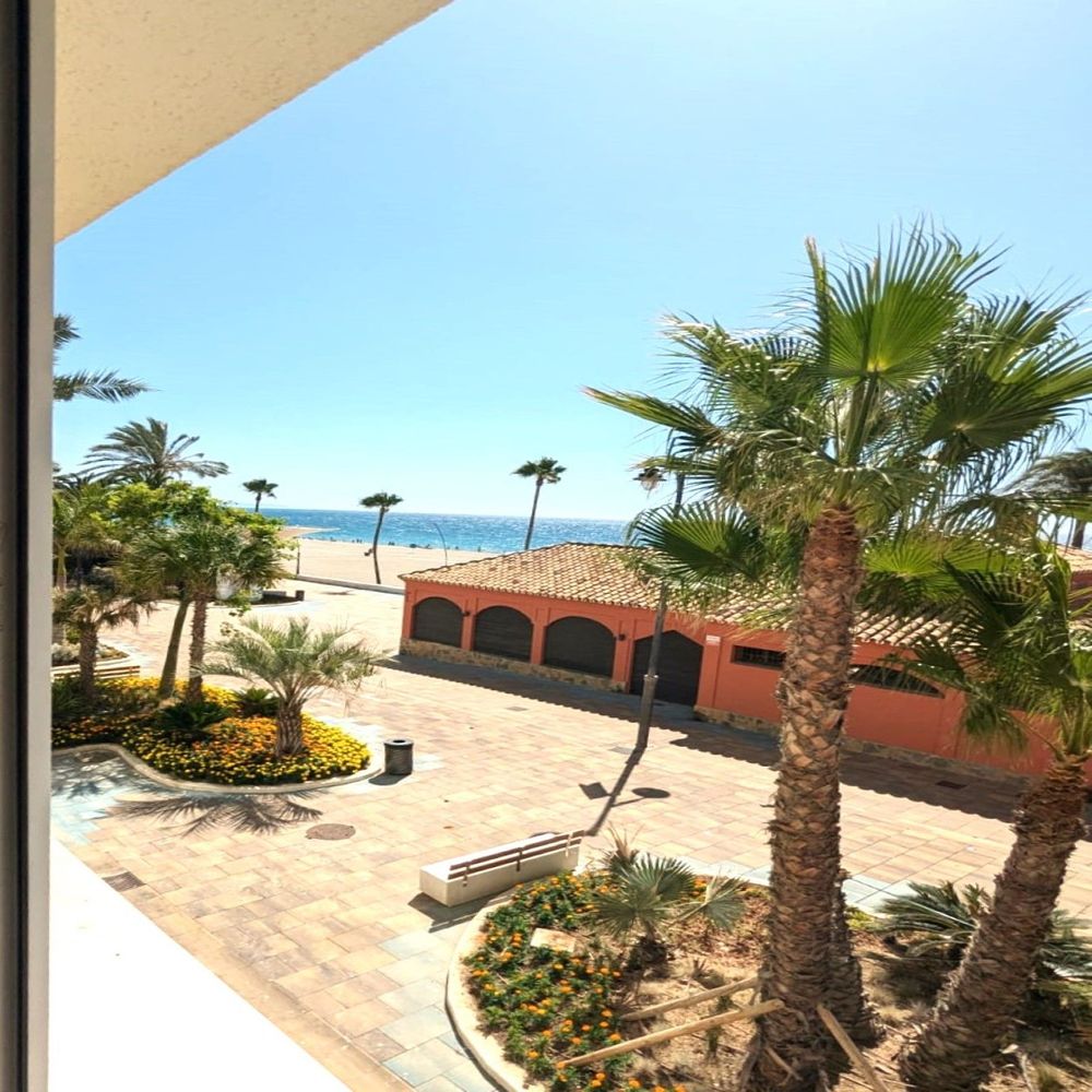 Apartment | Resale in Estepona in Estepona, Costa del Sol - Main property photo
