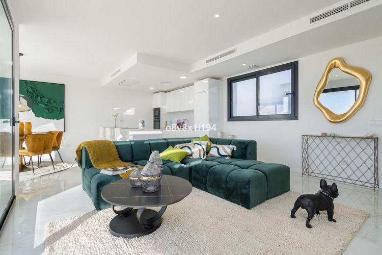 Penthouse | Resale in Estepona in Estepona, Costa del Sol - Photo 3