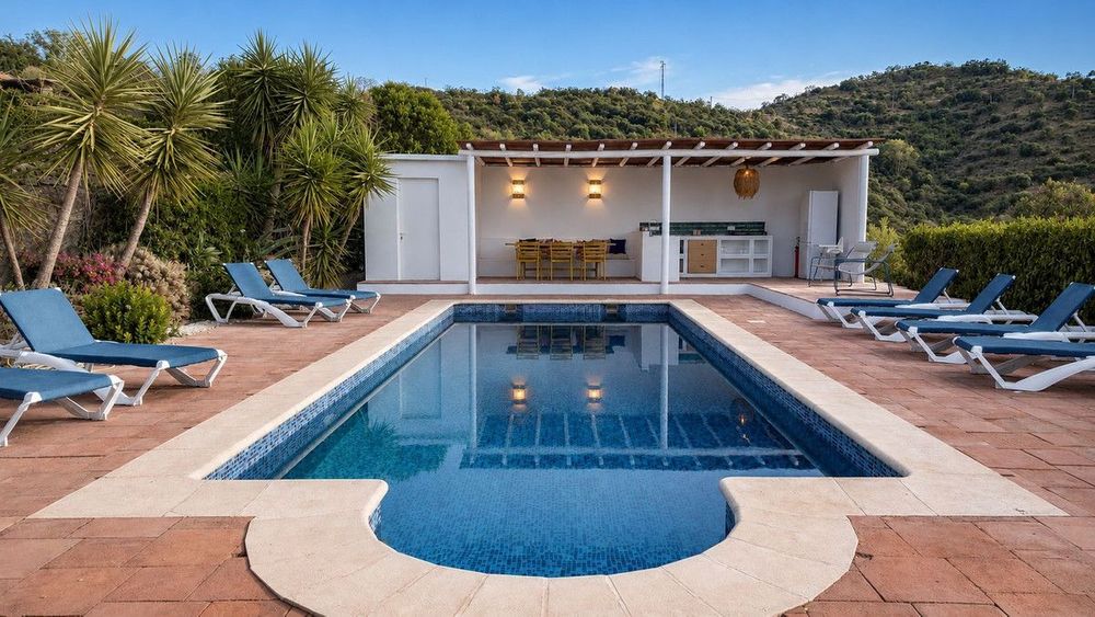 House | Resale in Casabermeja in Casabermeja, Costa del Sol - Main property photo