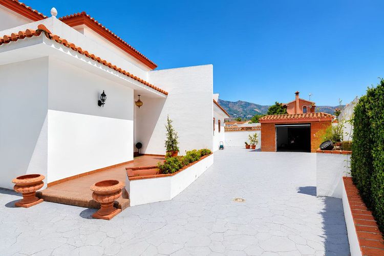 House | Resale in Mijas in Mijas Others, Costa del Sol - Photo 4