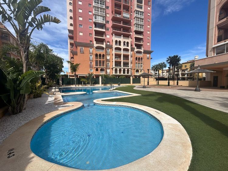 Apartment | Resale in Torrevieja in Torrevieja, Costa Blanca - Photo 5