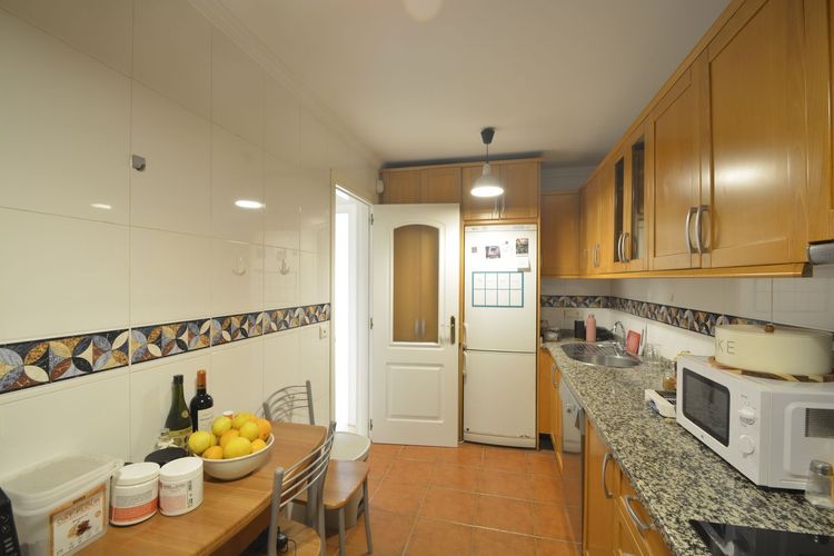 Apartment | Resale in Marbella in Marbella Others, Costa del Sol - Photo 5