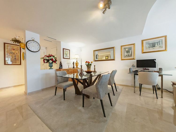 Apartment | Resale in Marbella in Marbella Others, Costa del Sol - Photo 4