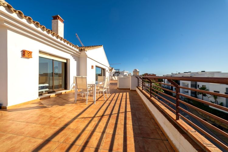Penthouse | Resale in Casares Playa in Casares Playa, Costa del Sol - Photo 5