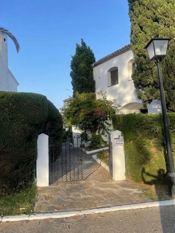 House | Resale in Benamara - Development photo 1