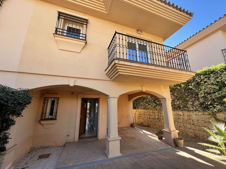 House | Resale in Mijas Costa in Mijas Costa, Costa del Sol - Photo 2