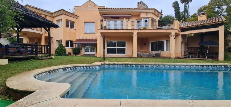 listing card gallery