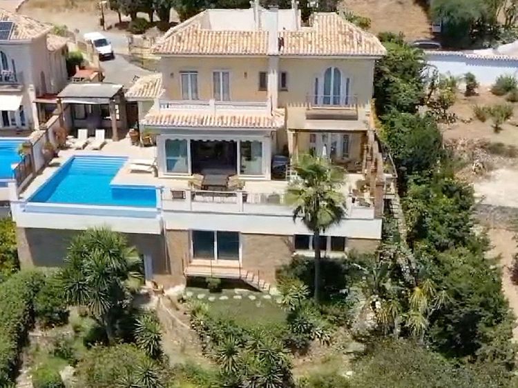 House | Resale in Campo Mijas in Campo Mijas, Costa del Sol - Photo 2