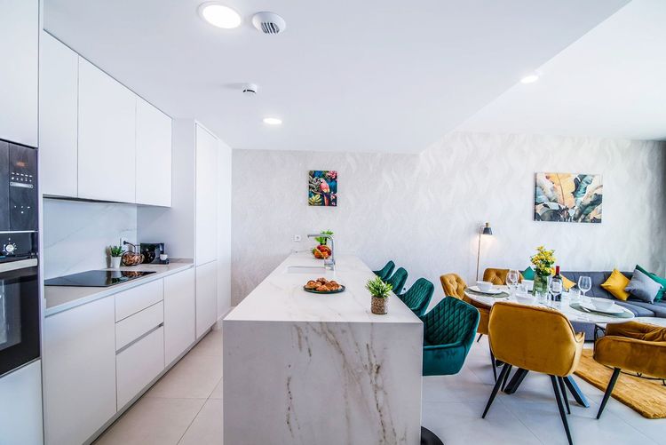 Apartment | Resale in Fuengirola in Fuengirola Others, Costa del Sol - Photo 3