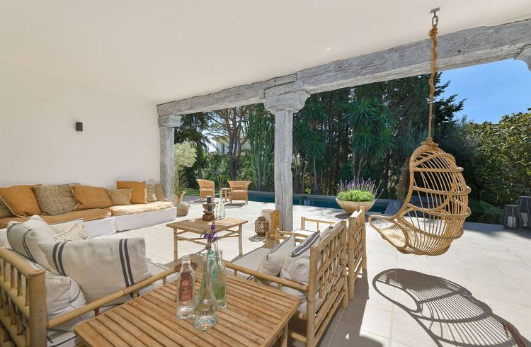 House | Resale in Hacienda Las Chapas in Hacienda Las Chapas, Costa del Sol - Photo 3