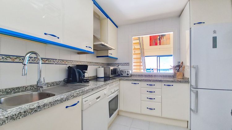 Penthouse | Resale in La Duquesa in La Duquesa, Costa del Sol - Photo 4