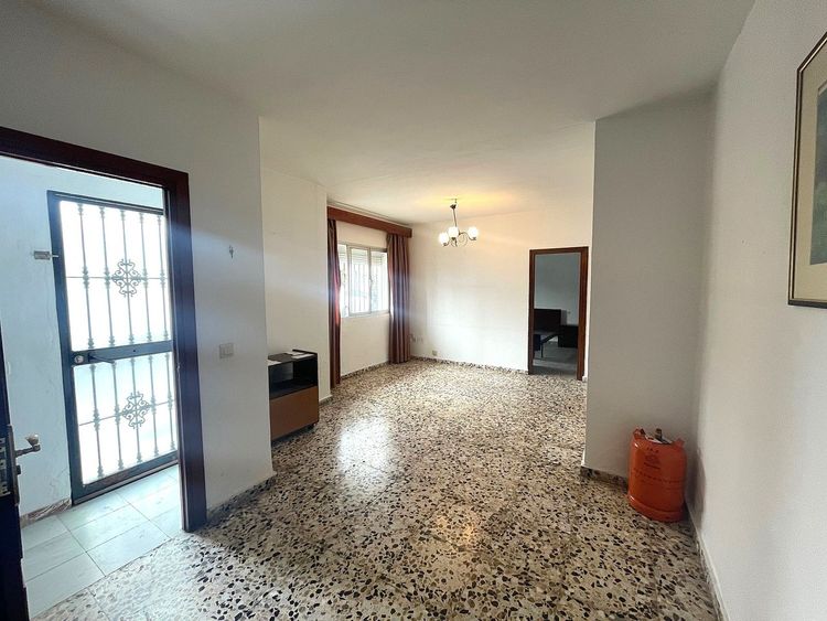 Apartment | Resale in San Pedro de Alcántara in San Pedro de Alcántara Others, Costa del Sol - Photo 2