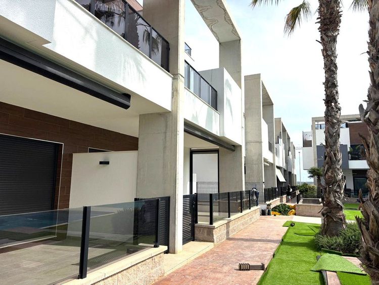 Apartment | Resale in Guardamar del Segura in Guardamar del Segura, Costa Blanca - Photo 5