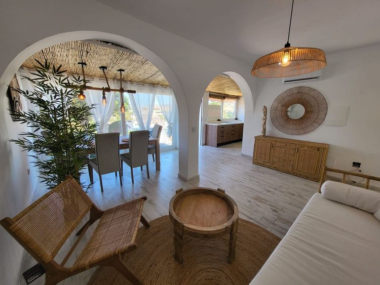 House | Resale in El Faro in El Faro, Costa del Sol - Photo 4