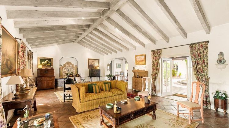 House | Resale in Los Flamingos in Los Flamingos, Costa del Sol - Photo 4