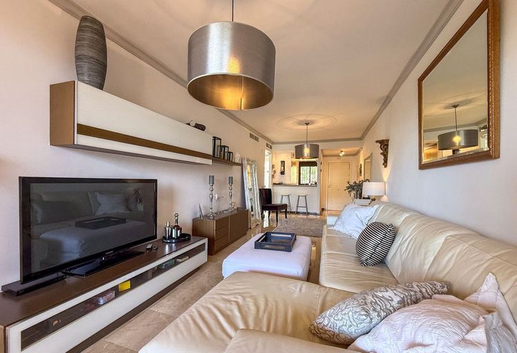 Apartment | Resale in La Cala de Mijas in La Cala de Mijas, Costa del Sol - Photo 5