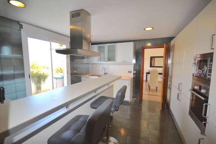 Penthouse | Resale in Puerto Banús in Puerto Banús, Costa del Sol - Photo 3
