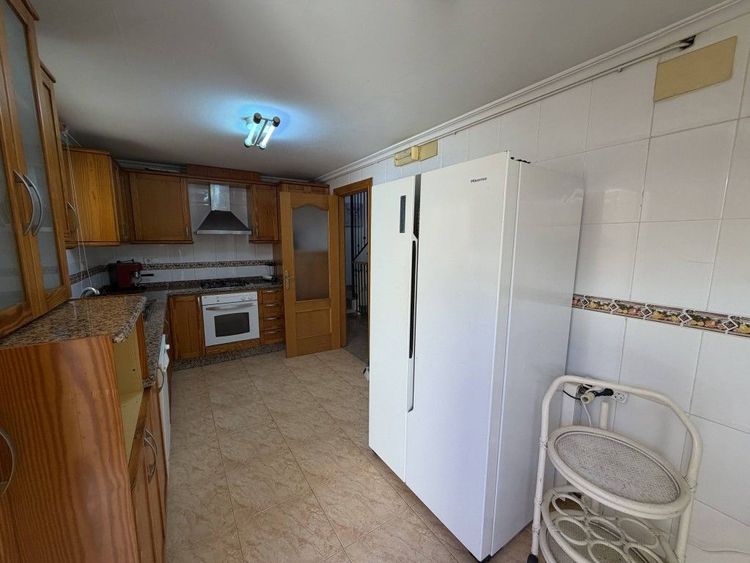 House | Resale in La Nucia in La Nucia, Costa Blanca - Photo 5
