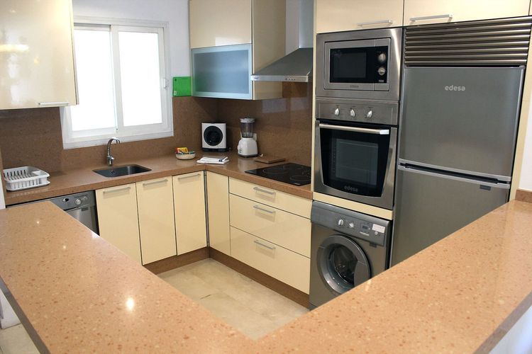 Apartment | Resale in Estepona in Estepona, Costa del Sol - Photo 5