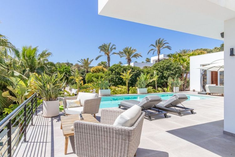 House | Resale in Moraira in Moraira, Costa Blanca - Photo 5