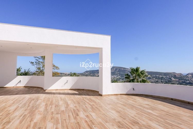 House | Resale in Moraira in Moraira, Costa Blanca - Photo 5