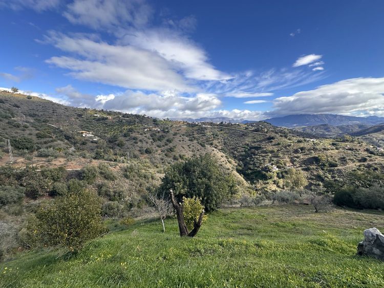 House | Resale in Colmenar in Colmenar, Costa del Sol - Photo 3