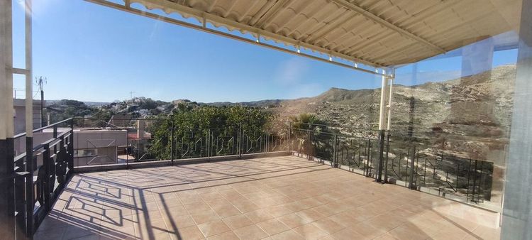 House | Resale in El Campello in El Campello, Costa Blanca - Photo 2