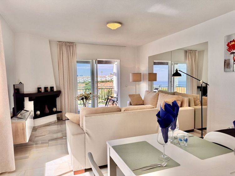 Penthouse | Resale in Calahonda in Calahonda, Costa del Sol - Photo 5