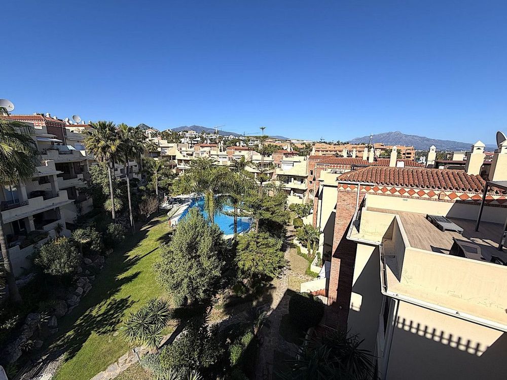 Apartment | Resale in Bel Air in Bel Air, Costa del Sol - Main property photo