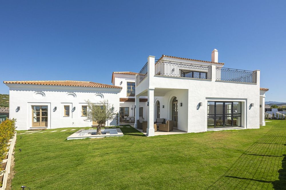 House | Resale in Estepona in Estepona, Costa del Sol - Main property photo
