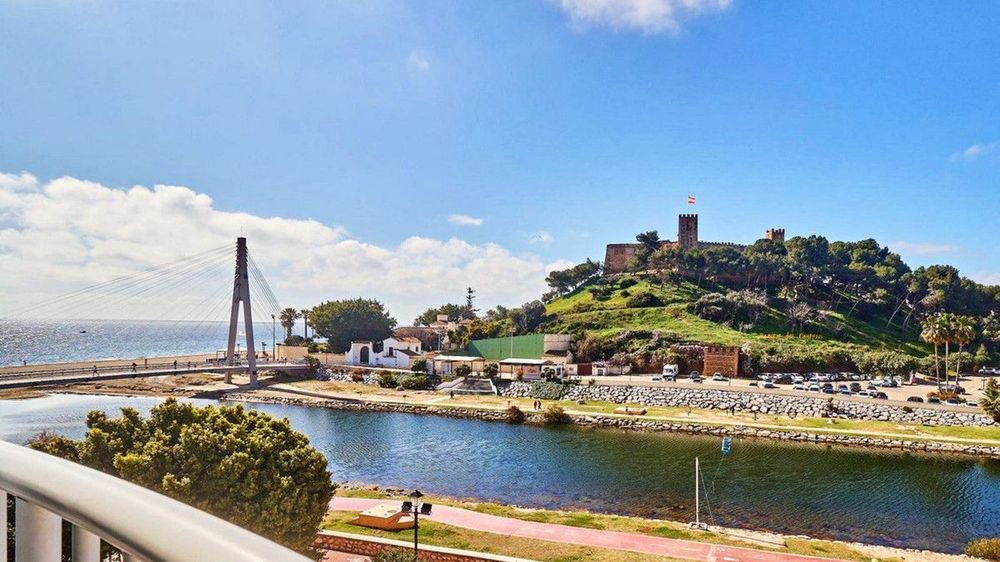 Apartment | Resale in Fuengirola in Fuengirola Others, Costa del Sol - Main property photo
