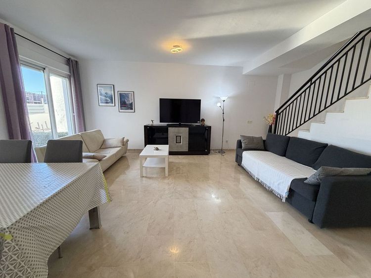 Apartment | Resale in Estepona in Estepona, Costa del Sol - Photo 3